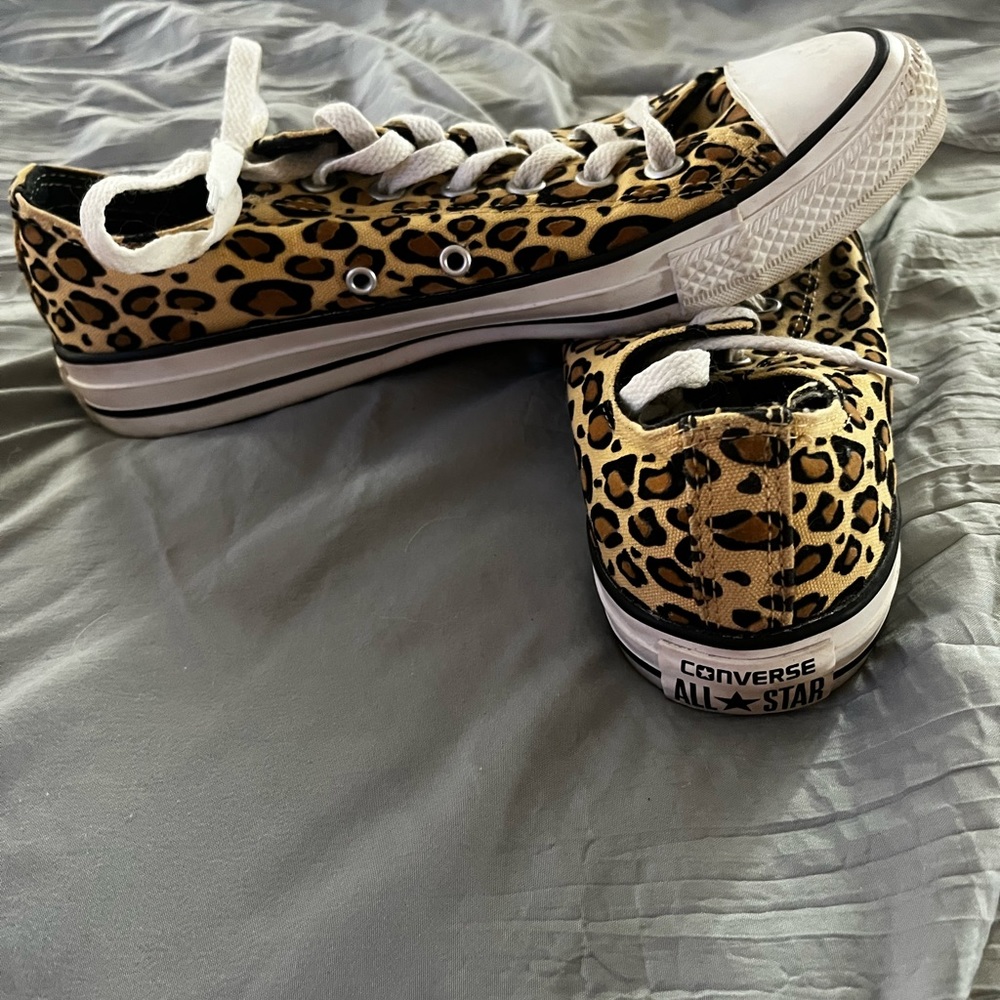 Cheetah print Converse